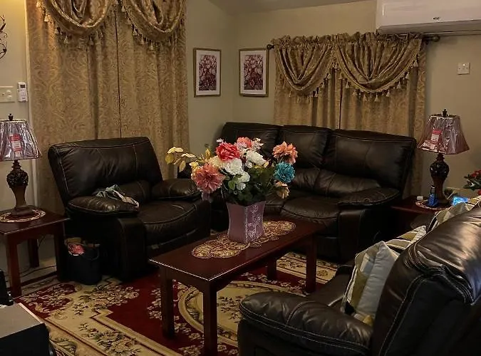 Loveable One-Bedroom House With Air Condition