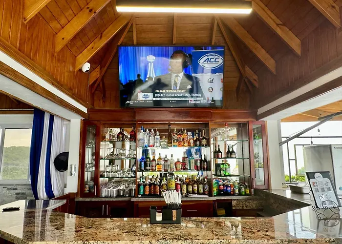 Hospitality Expert Bts 1 Pool Chef